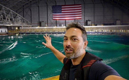 这是一片在室内的人造海洋