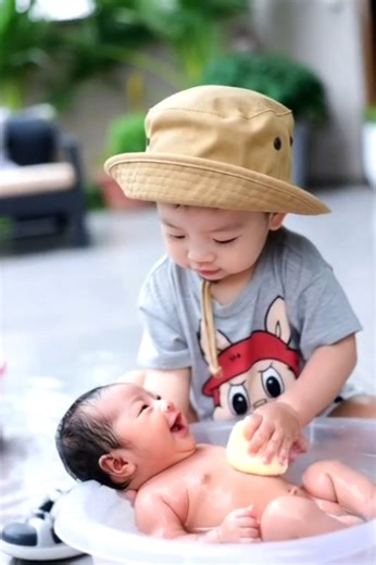 Hasbi Rabbi Jallallah 🌙 _hasbirabbijallallah ❤️ beautiful Naat 💘#islamicstatus #shorts #trending