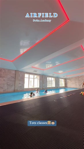 A full day of our tots classes in under 1 minute🙌🏻 Watering cans, woggles and loads of splashing🏊🏼‍♂️