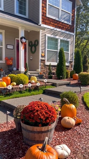 Our Nightmare before Christmas yard decorations | Jack Skellington Lovers