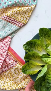 🥬 TOFU CROUTON SUMMER SALAD 🥬 Croutons are great - but they’ve got nothing on these. These crispy tofu ‘croutons’ are high-protein, plant-packed and full of flavour. Once you start adding these to your salads, you’ll never look back. Save this for next time you need an easy, healthy midweek lunch or dinner! Salad plating inspo from the wonderful @sebscrispyclub Serves 4 For the Tofu • 1 block firm tofu • 2 tbsp soy sauce • 2 tbsp olive oil • 1 tbsp nooch • 2 tsp smoked paprika • 2 tsp garlic p