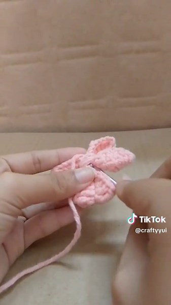 Replying to @ilovenani02 Crochet Bow/Ribbon Keychain Tutorial🎀‼️ I apologize if many found the pattern I uploaded last time confusing. Here's a video tutorial that I hope will make it easier to understand🤗 #crochettiktok #crochettutorial #handmadegifts #yuicrafts