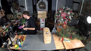 I don't know about y'all but besides evergreen bases, I love grapevine bases for winter decor. Check out this fun design and let me know what y'all think. | DecoExchange