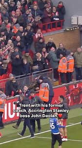 560K views · 5.9K reactions | What a heartwarming meeting 凉 : optussport #liverpool #liverpoolfc #lfc | Liverpool Fans Live | Facebook