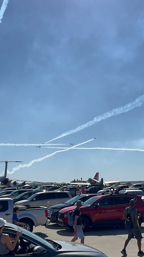 Air Force Thunderbirds Low Bomb Burst Cross with Sneak Pass at the Tampa Bay AirFest 2024 #airshow #airshowfan #airplane #aircraft #aviation4u #airplanelovers #flying #aviation #avgeek #aviationlovers #fyp #viral #AmaZing #usa #airshow2024 | Air Show Fan