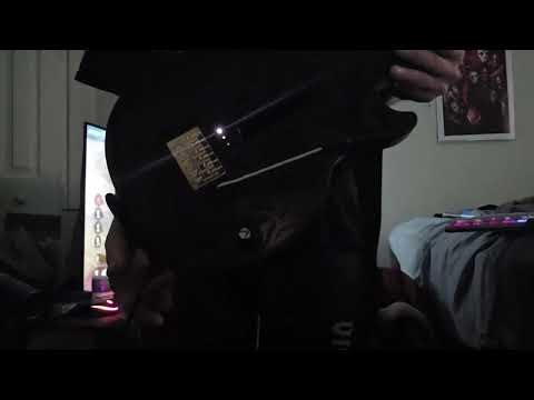 CRKD black tribal guitar not staying connected?