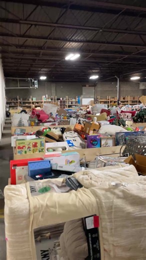 Love your local Bin Depot? Like & share this sneak peek so your friends, family, and the community know where Saturdays start. More shoppers means better buying power — and that means stronger loads every week. Let’s keep growing this together. 💪 | Bin Depot