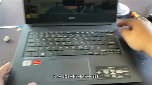 Kayak gimana sih cara ganti layar laptop itu? Nah di video ini, inuldeli bakal nunjukkin gimana caranya ganti layar di laptop Acer A314 Gimana lengkapnya? Silahkan tonton video ini ya #TipsTeknologi #viral #FYP #SevisLaptopJogja #GantiLayar | Servis Laptop Jogja