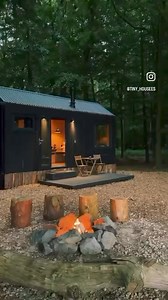 Small cabin🤯 #CabinLifeDreams #LogCabinLiving #RusticRetreat #CabinGoals #WoodlandWonders #CozyCabinVibes #CabinInTheWoods #LogHomeLove #NatureNest #CabinFeverFun | Log cabin