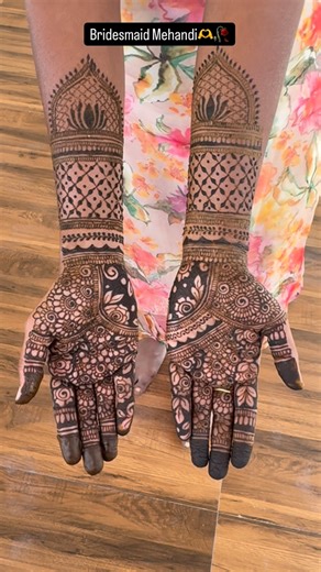 Tirupur & Erode mehandi Artist on Instagram: "Bridesmaid Mehandi🥀✨ Dm for mehandi orders🌟 TIRUPUR & ERODE MEHANDI ARTIST ❤️✨ Dm for more details💗 Book your appointment today to create a memorable moments💫 Contact: 9597734820 Follow us: @mehandi_artist_tamil Bridal mehandi, Guest mehandi, Babyshower mehandi, Engagement mehandi, groom mehandi, arabic design , floral design Bringing @mehandi_artist_tamil to your doorstep! What We Offer: ❤️ 📌 Mehndi bookings for all your special occasions. 📌 W