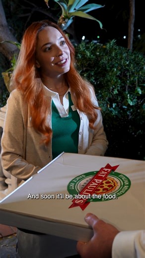 "One day, while delivering pizza..." |Napolitana for the mafia boss| | SHRT