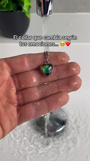 Mood Necklace: Color-Changing Emotion Jewelry