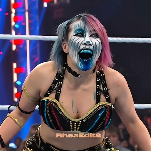 Asuka’s Mist Terrifies Bianca Belair! WWE Shocking Moment 💚🔥 #shorts #wwe #asuka