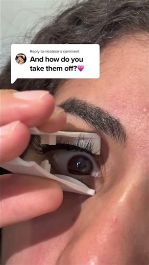 How Do You Remove Magnetic Lashes 😧