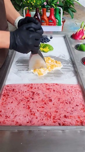 Street Style Tropical Ice Cream 🍧🥭 #viral #icecream #foodie