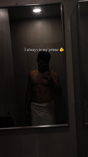 Xaqani Askarov | İ am traveling Not eating well Not consistency hitting gym Always moving Struggling Loosing weight But i never lose my shape.🤞 #gym... | Instagram