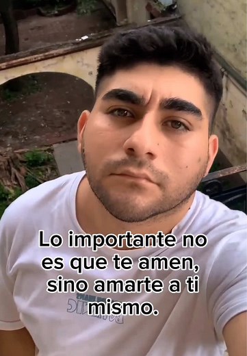 Recuerda que el verdadero amor comienza desde adentro. Aprende a volarte, cuidarte y reconocer todo lo que eres. 📝 #frasesmotivadoras #motivacion #frase #consejos #paratiiiiiiiiiiiiiiiiiiiiiiiiiiiiiii #fly #flypシ #flyyyyyyyyyyyyy