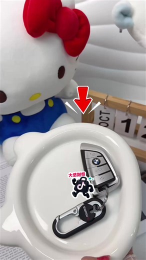 カバンの鍵、車の鍵、いつも探しちゃう人必見、大丈夫なキーホルダー登場、磁力しっかり外れにくい、ガキだけじゃなくて小物も吊るせる！通勤、お出かけに欠かせない一品です。#キーホルダー#多機能キーホルダー小物収納#お出かけグッズ#バッグアクセサリー#便利雑貨