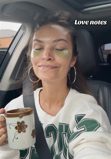 Vanessa Curry on TikTok