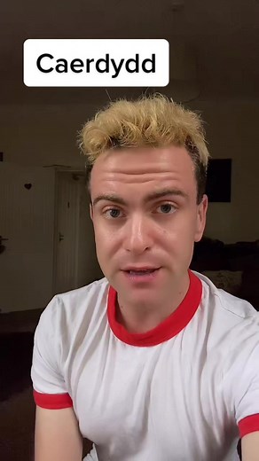 Marshmallow in Welsh: How to Pronounce Cardiff in Welsh | Cymraeg Lessons