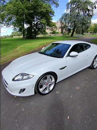 Jaguar XK V8 Signature - video tour