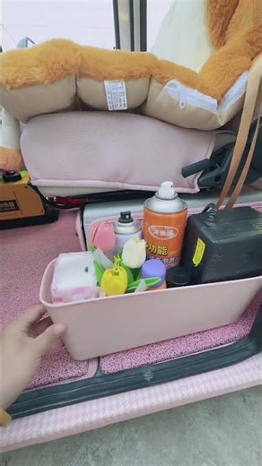 Still worried about where to put things in your car? The car storage box is here! Unfold storag