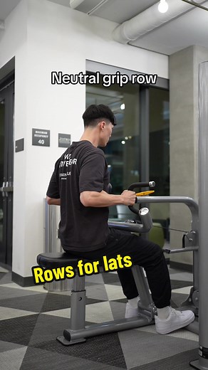 Many can prolly relate to not knowing which handle to use on a machine row. If your goal is to grow your lats, you want a grip that allows you to pull with your elbows tucked to your side. This is most comfortably done with a neutral grip or a supinated grip. However, supinated will always involve more biceps in the movement thus the neutral grip is the best for biasing lats #fyp #fitness #gym #bodybuilding