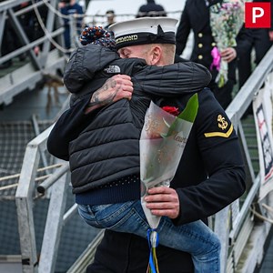 278K views · 6.3K reactions | We're not crying, you're crying! Beautiful scenes at HMNB Devonport this morning as the crew of HMS Richmond were united with their families after seven months at sea | Plymouth Live | Facebook