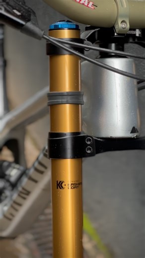 New Order Bike Co. on Instagram: "CANYON SENDER PRO CFR Ano 2023 Aro 29 Tamanho M BIKE CHECK Quadro Canyon sender M Suspensão Fox 40 Factory Shock DHX2 Factory Pedivela SRAM X01 Carbon Relação SRAM x01 Freio SRAM Code RSC Aro Race Face ARC30 Cubo DT SWISS 350 Cokpit Renthal 35 Selim Fizik Discos Sram Centerline Pneus MICHELIN DH22 VALOR R$38.000,00"