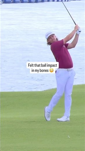 Cam Smith slams his approach shot onto the green 😤