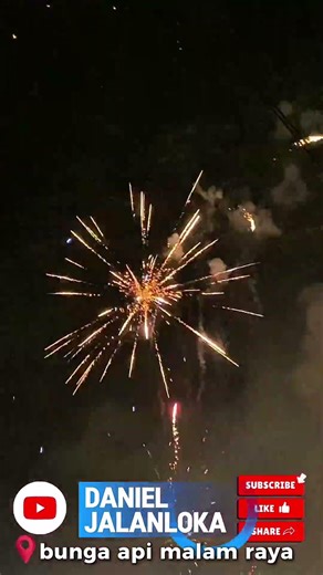 bunga api di malam raya kuching