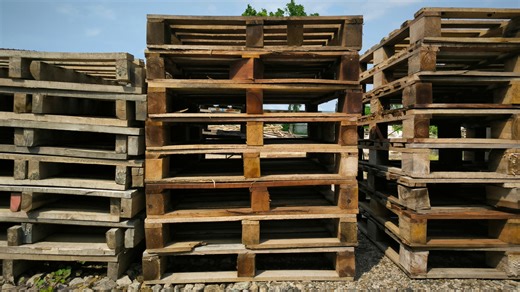 Turn Your Old Pallets And Pavers Into A Wow-Worthy DIY Outdoor Bar - Garden Guides