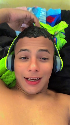 Videos de MONTOYA LIVE🐻👑🪐 (@negritomontoya) con “original sound - X100preelonely”