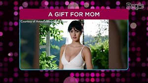 Amelia Gray Hamlin Channels Lookalike Mom Lisa Rinna in New Shoot — and Rewears Her Wedding Gown