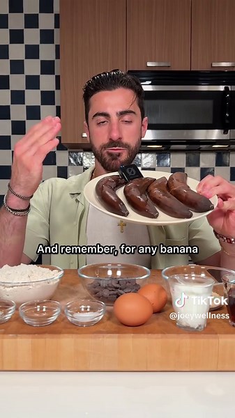 Healthier Banana Bread Recipe with Nutritional Breakdown