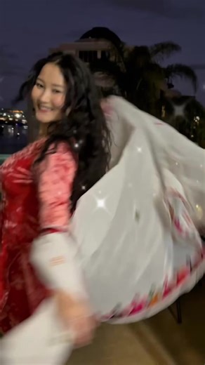 A little dance before heading off to the Mehmani 💃 🦋 💅🏼 | nazgul dance