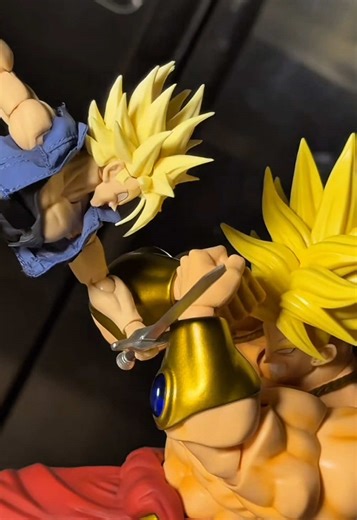 Trunks Takes On Broly: Action Figure Showdown