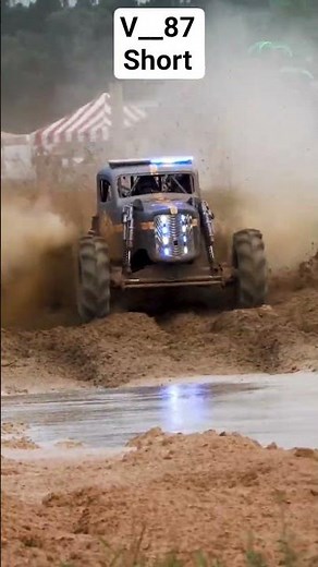 You have to take turns to be fast.#horsepower #mud #mudding #turnament #offroad #mudtruck