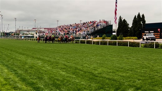 Spirit of St. Louis roared home to take the G1 Turf Classic Stakes!! | Equibase Company
