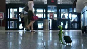 GEICO TV Spot, 'Baggage Claim: Gecko Journey'