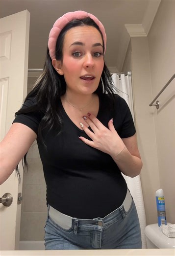 Embracing Comfortable Maternity Clothing Choices