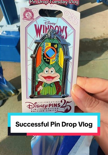 Rope drop for a pin I really want? ABSOLUTELY! I love pin collecting and pin trading so much! Such a fun day! Happy Trading Friends!🎉👏🏻🤗💛✨ #disneypins #disneymerch #disneyland #disneypintrading #disneyfyp @Disney Parks