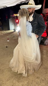 boda de tierra | El Compa Felix