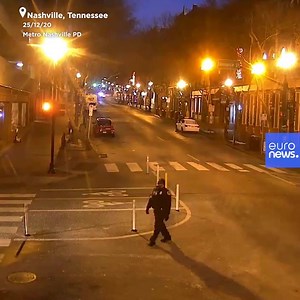 Nashville police released security video on Monday showing the moment an explosion from a bomb blast occurred in the city on Christmas Day. The suspect blew himself up in the bombing and appears to have acted alone, federal officials said Sunday. Read more: bit.ly/3nUhTzX | Euronews English
