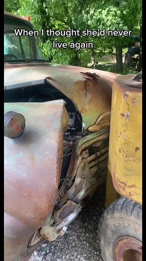 Just wanted to use this sound and make light of a horrible situation @corywheatcustoms #cwc #corywheatcustoms #fyp #foryourpage #foryoupage #trucksoftiktok #farmtrucks #wreckage #GenshinImpact33 #sadday #whymytruck #wecanfixit #justsucks #madwife #scaredhusband