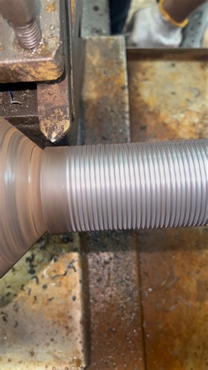 Pipe thread process #lathework #cncmill #pipecutting #machine #pipethreading