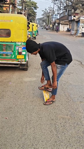 Shaikh Samim on Instagram: "MOUSE TRAP PRANK PART-2 😱😅😂😆🤣 . . . #instagram #viral #trending #birlapurprank #prank"