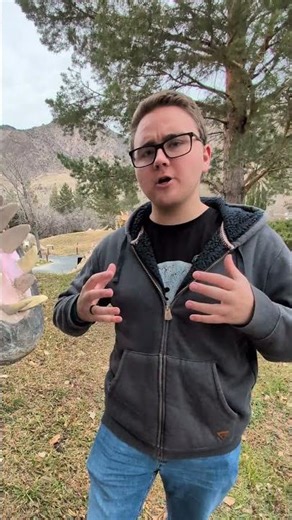 What is Acrocanthosaurus??? #dinosaur #shorts #acrocanthosaurus