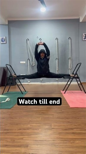 Chair splits #strech #yoga #motivation