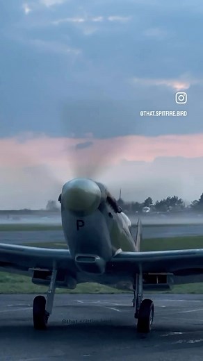 Misty Merlin Medicine! 👩🏼‍⚕️ #spitfire #spitfires #supermarinespitfire #supermarine #rollsroycemerlin #warplane #planesofww2 #warbirds #spitfirebird #warbirdsofinstagram #warbirdlovers #historicaircraft @that.spitfire.bird #merlinmedicine #merlinengine | That.Spitfire.Bird